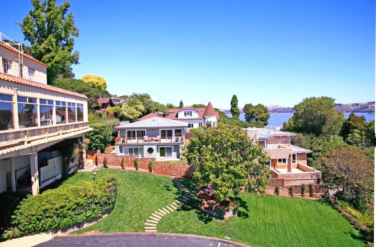 Alta Mira Recovery Center LLC - Thumbnail 2