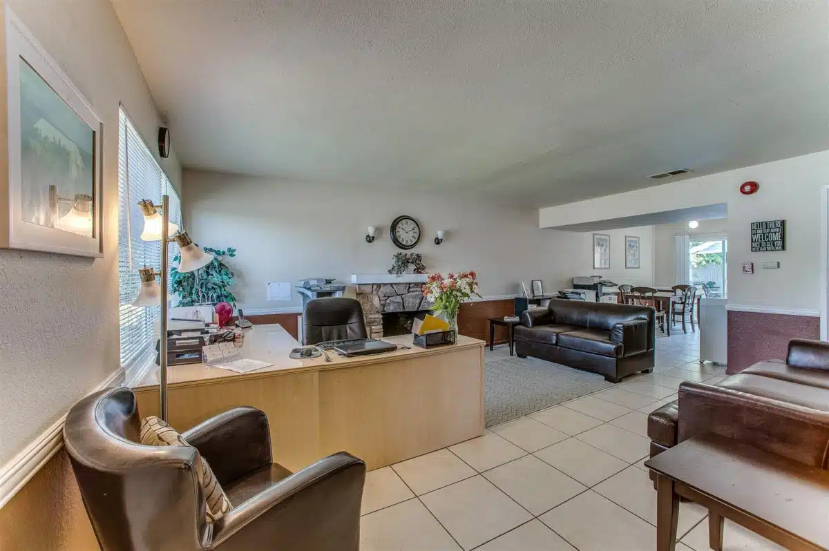 Anaheim Lighthouse - Thumbnail 10