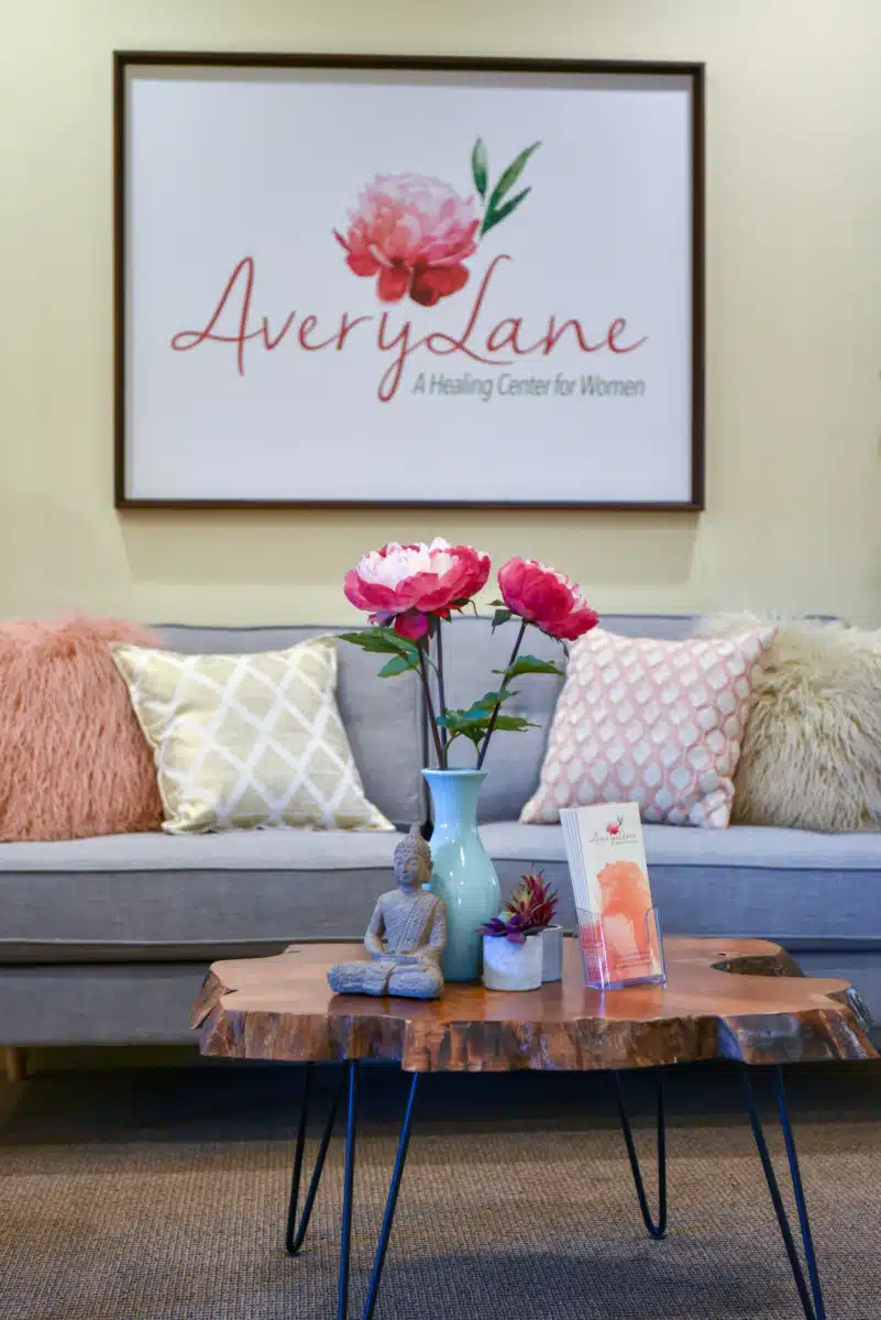 Avery Lane for Women - Thumbnail 8