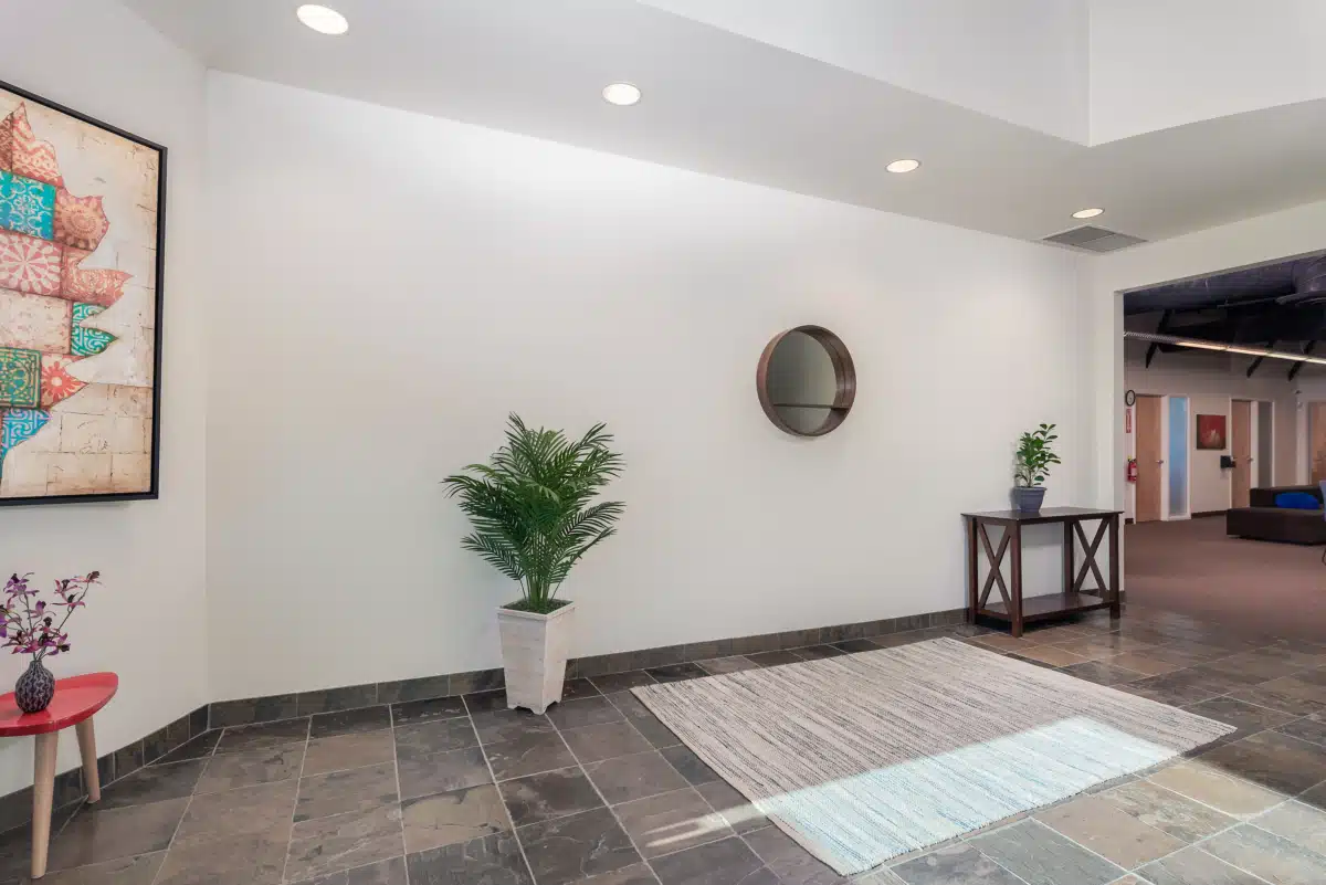 Banyan Palm Springs LLC - Thumbnail 2