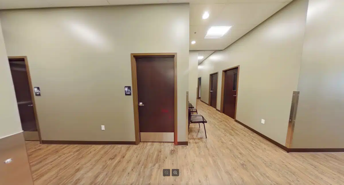 Desert Comprehensive Treatment Center - Thumbnail 9