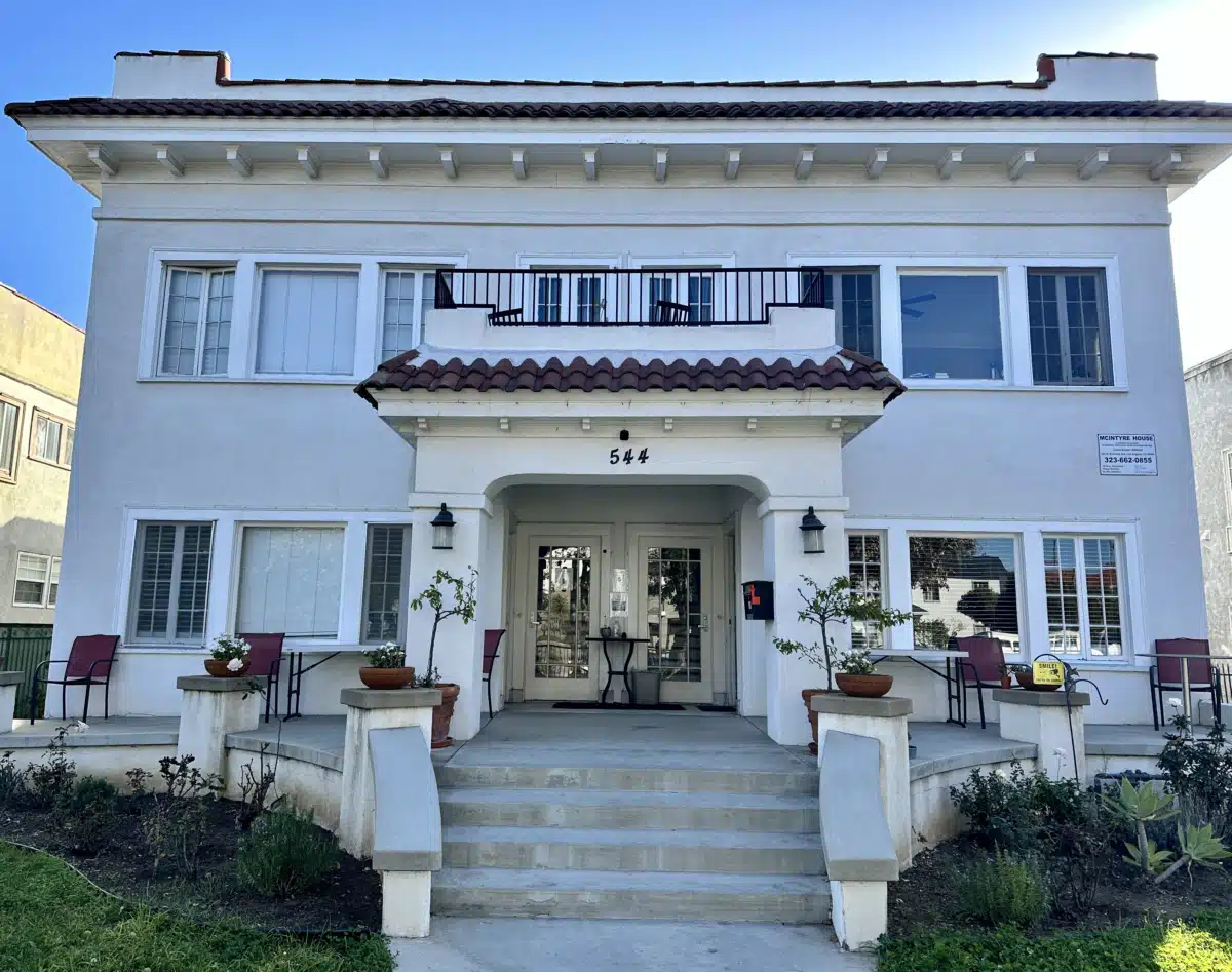 McIntyre House - Thumbnail 4