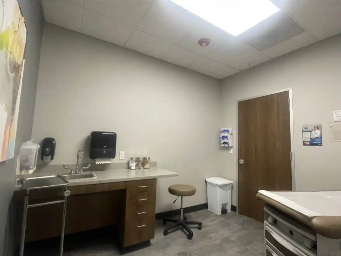 Universal Hlth Network and Systems Inc - Thumbnail 4